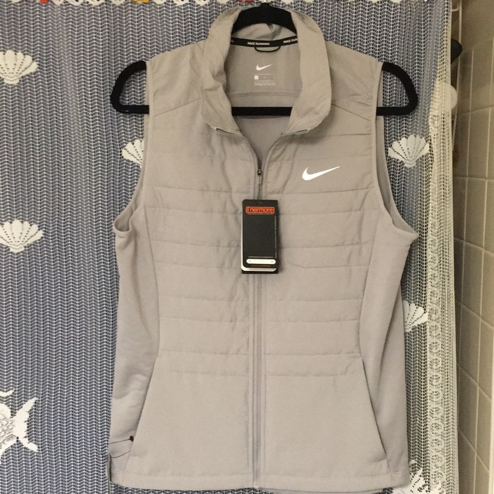 Nike women’s vest size large